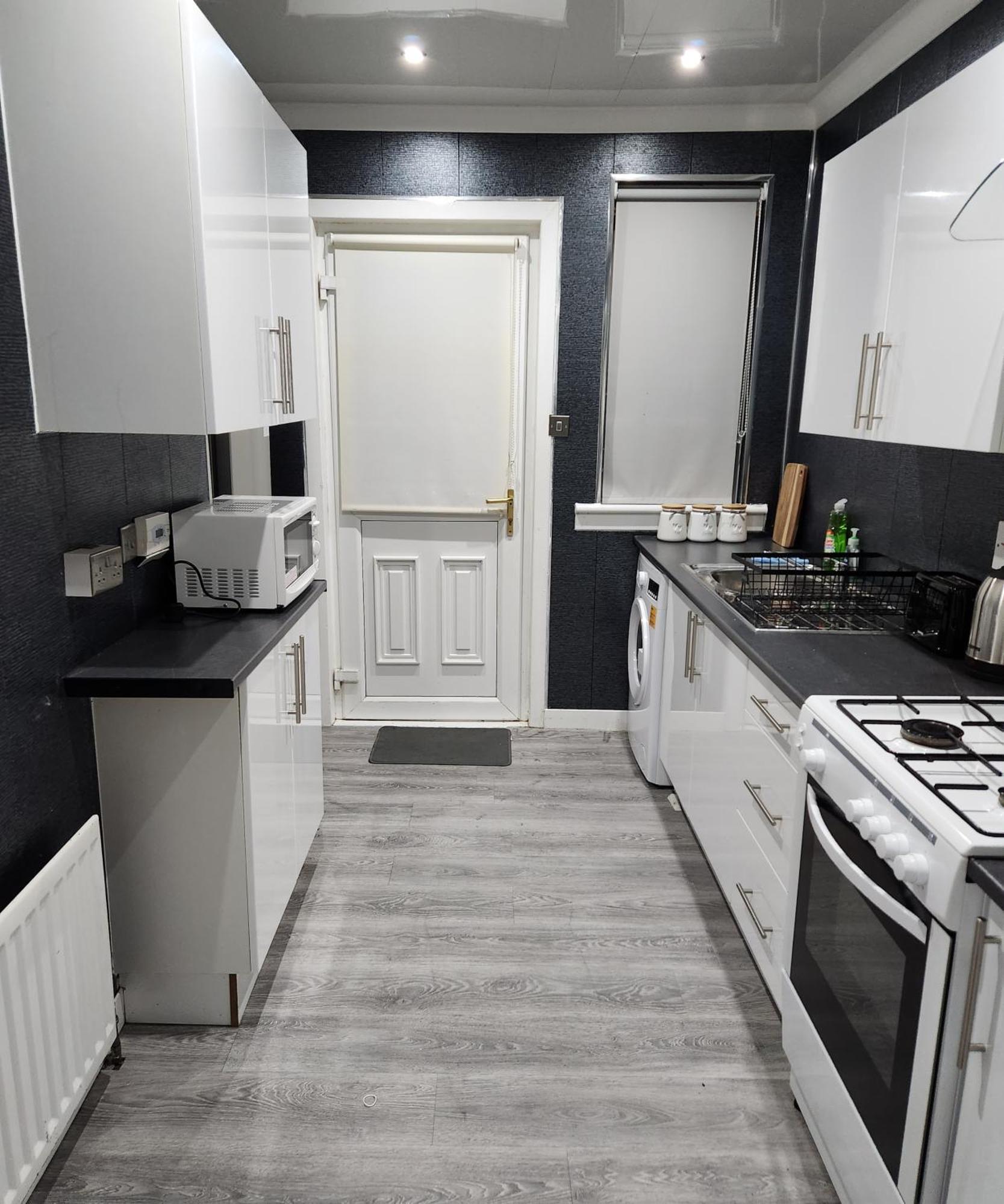 Fm Homes & Apartments 3 Bedroom Motherwell Exterior photo