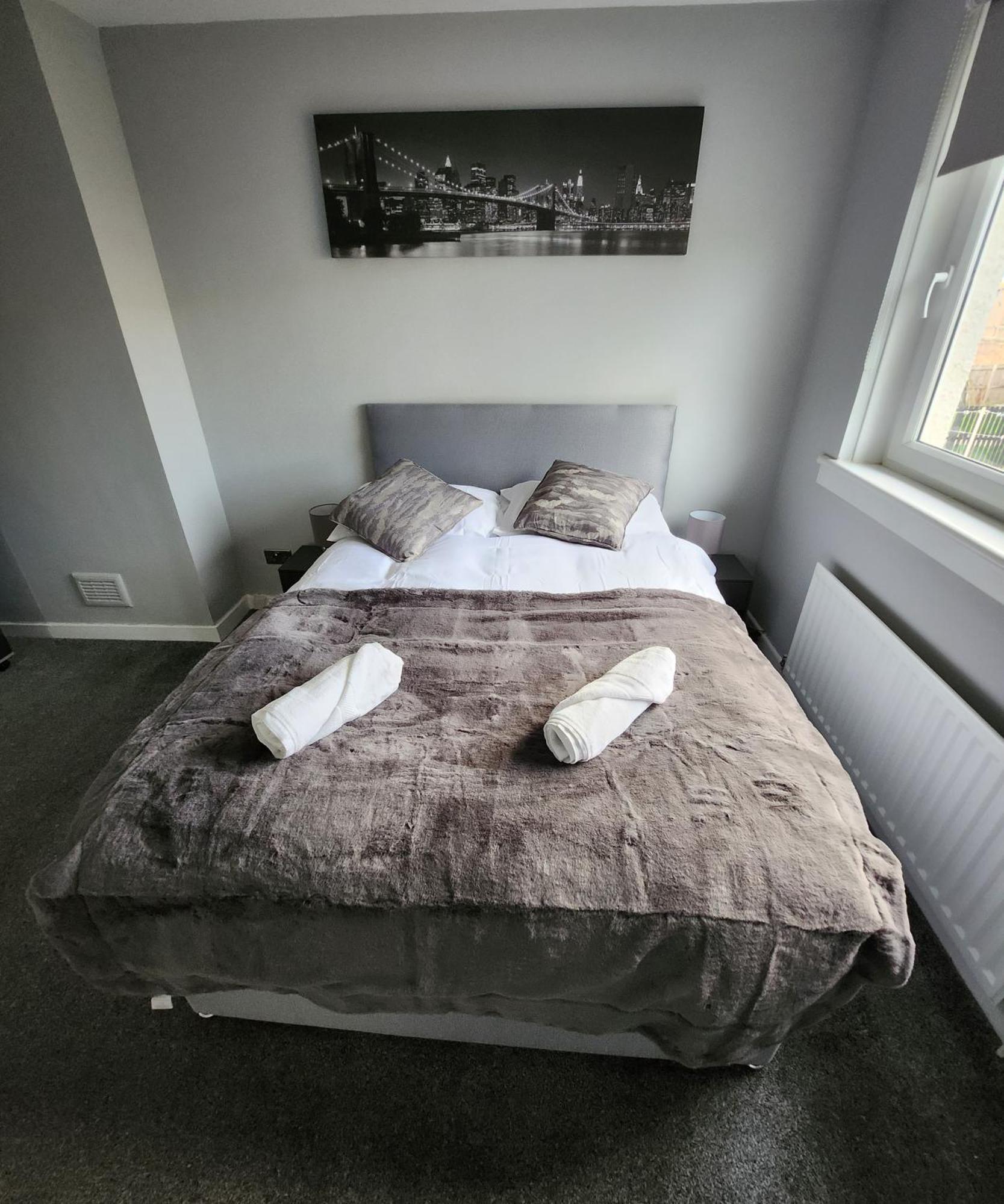 Fm Homes & Apartments 3 Bedroom Motherwell Exterior photo