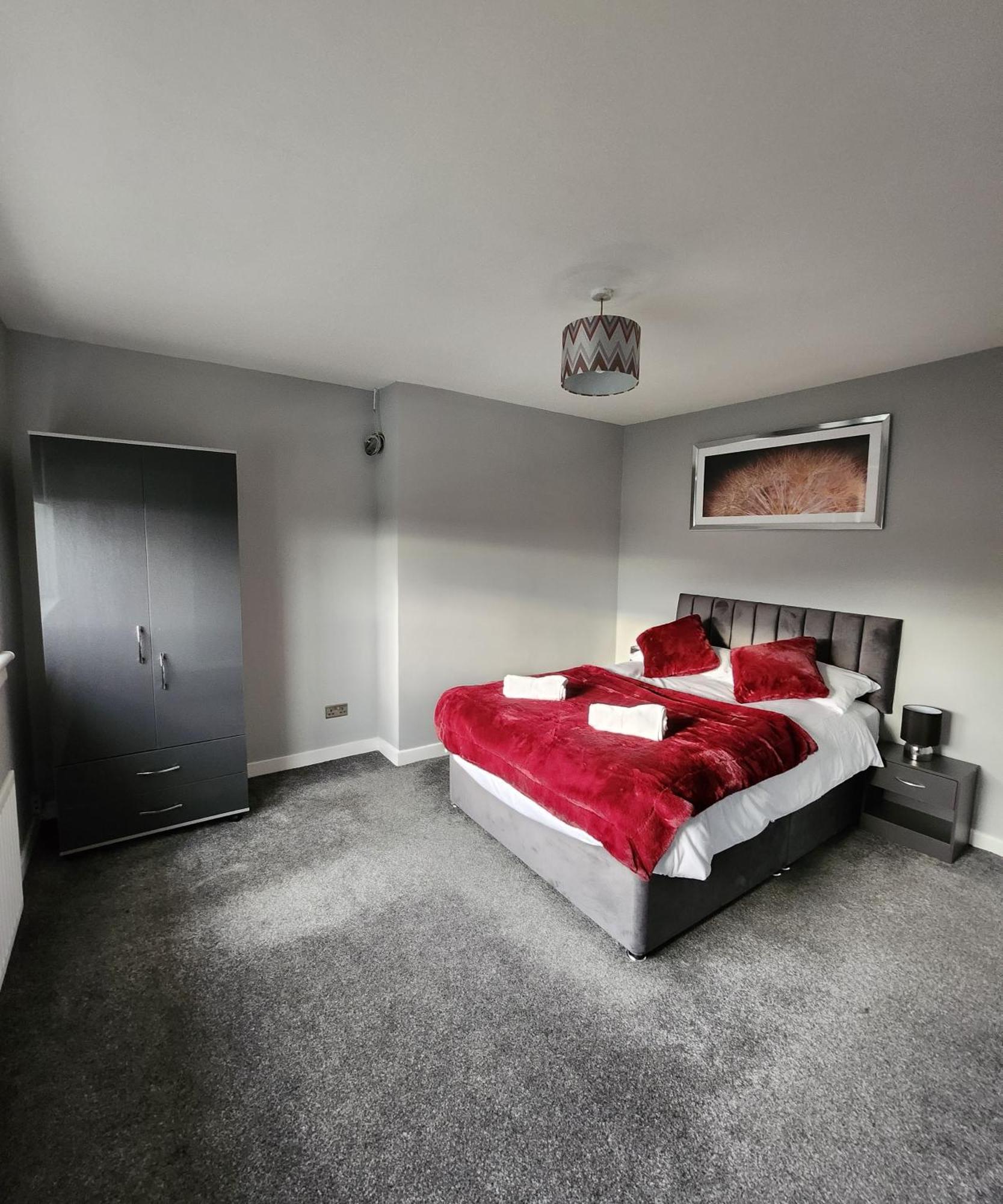 Fm Homes & Apartments 3 Bedroom Motherwell Exterior photo
